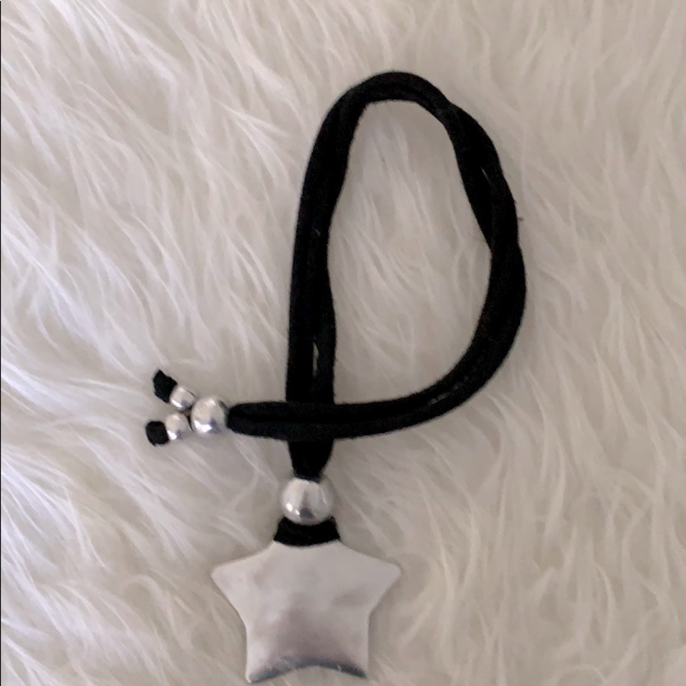 Be a Shining STAR in this Sparkly Necklace